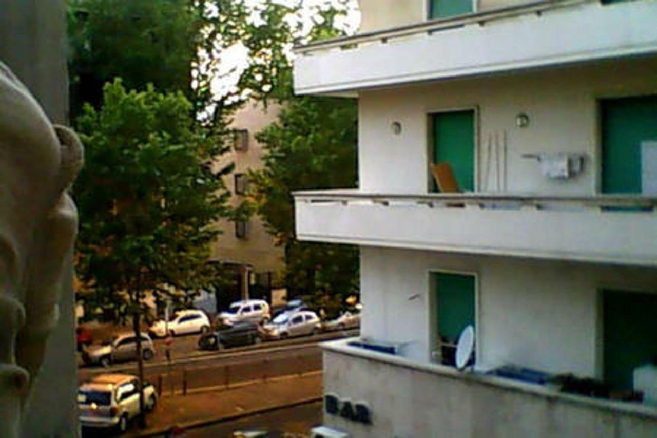 Alloggio Turistico P.Lodi Apartment โรม ภายนอก รูปภาพ
