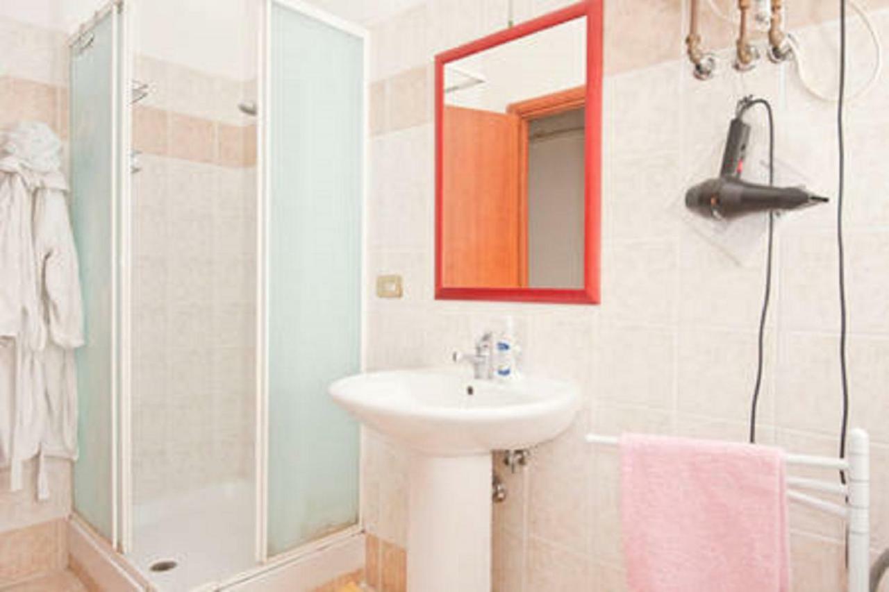 Alloggio Turistico P.Lodi Apartment โรม ภายนอก รูปภาพ