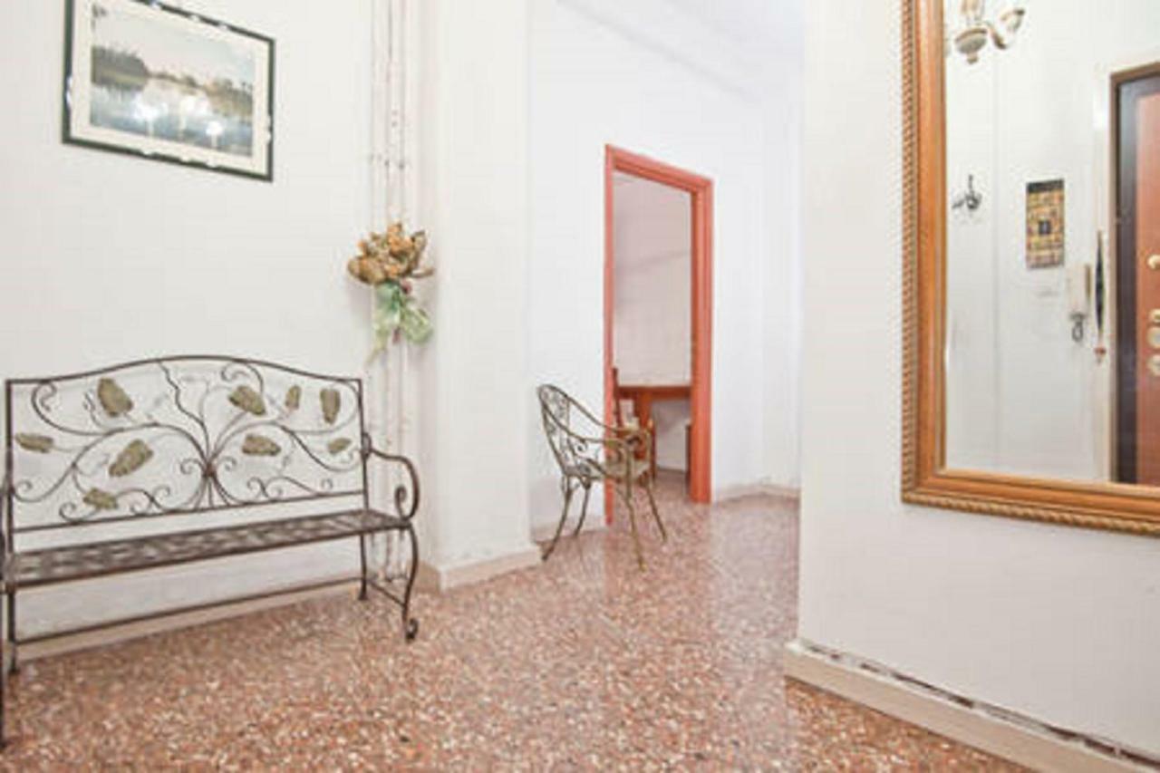 Alloggio Turistico P.Lodi Apartment โรม ภายนอก รูปภาพ