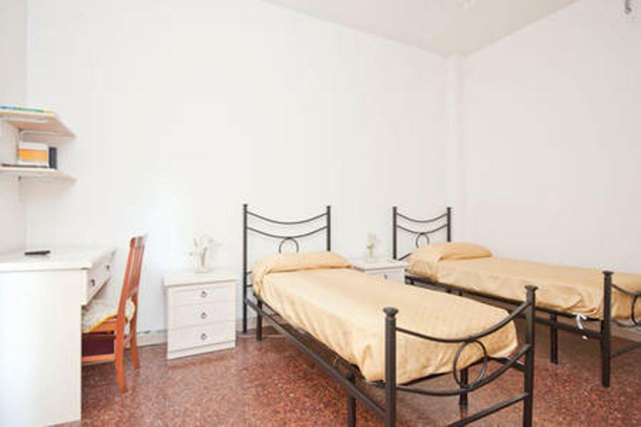 Alloggio Turistico P.Lodi Apartment โรม ภายนอก รูปภาพ